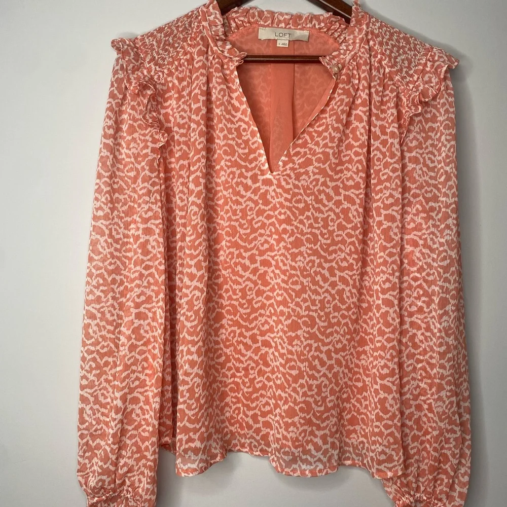 LOFT Women's Small Coral Animal Print Puff Blouse